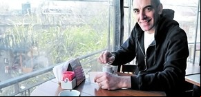 Mauricio Dayub: “La Ciudad te recibe bien y después se pone hostil”