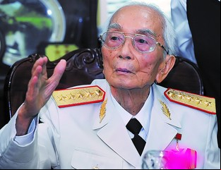 A los 102 años, murió el general Giap, el Napoleón de Vietnam