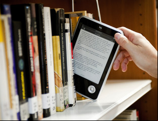 Cómo ganar dinero extra comentando libros: quiénes pueden postularse y cuánto pagan 