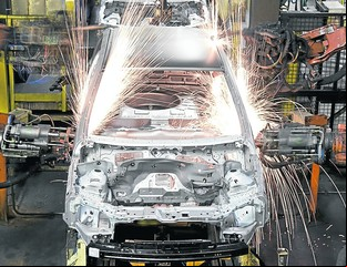 La industria no mejora y alerta por la apertura importadora