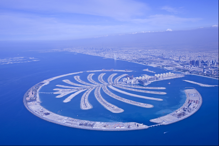 The Palm, un gran barrio de casas privadas y resorts que, como indica su nombre,
tiene forma de palmera (Emirates)