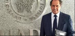 Scioli volvió a la Universidad para rendir Marketing