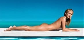 Kate Moss, bronceado al desnudo  