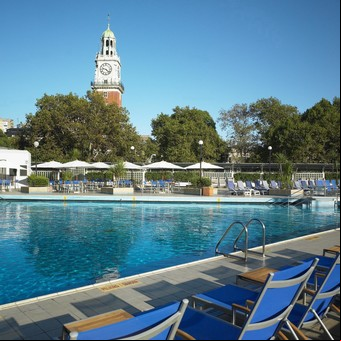 Piletas en hoteles de lujo, una opción diferente para pasar el día en la ciudad