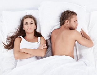 ¿Por qué los hombres se duermen después del sexo?