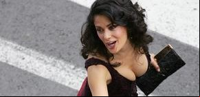 ¡En cueros! Los trucos de Salma Hayek para seducir  