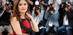 Salma Hayek: "Las películas porno son las únicas donde la mujer gana más que el hombre"