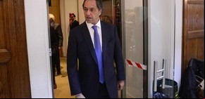 En medio de la campaña, Scioli dio su último examen y se recibió en Comercialización