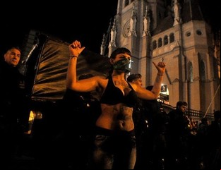 ¿Por qué gritan 60.000 mujeres en la calle? Los reclamos, la represión policial y lo que dejó el 30 ENM