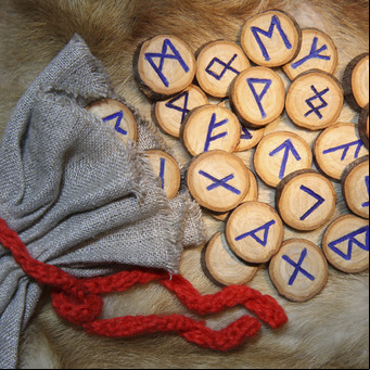 Las runas vikingas, uno de los oráculos más antiguos del mundo