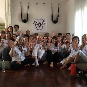 Más hospitales suman el reiki como terapia complementaria y se habla de una tendencia a la medicina integrativa