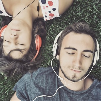 5 canciones para celebrar el amor