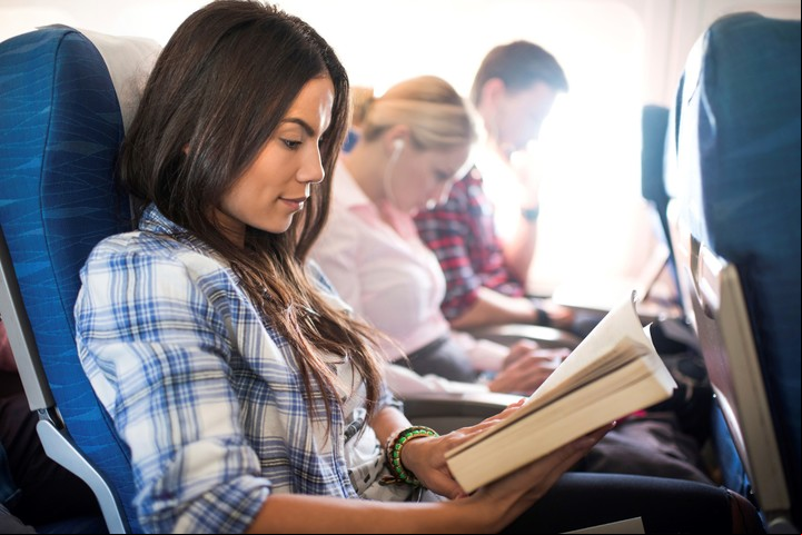 Vuelos: ¿más libros, menos electróncos? (Getty Images)
