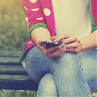 Sitios vs. apps de citas: ¿para qué sirve cada uno?