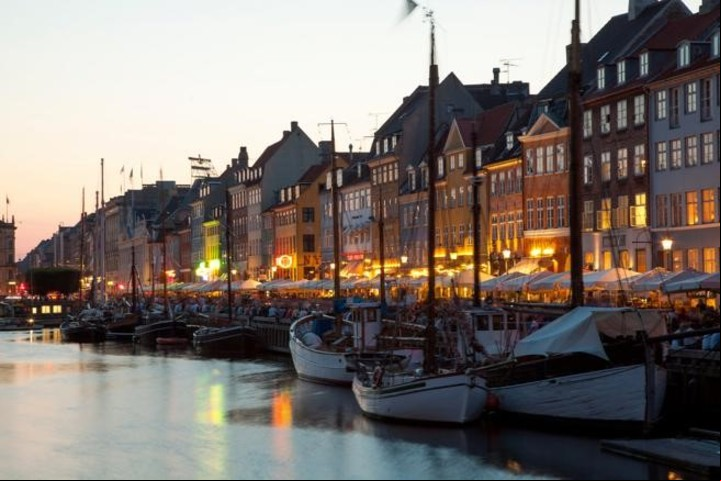 Copenhague, la capital del país concentra muchas opciones de recreación, museos históricos, trabajo y transporte. Foto: Archivo.