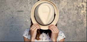 Consejos para superar la timidez y aumentar el bienestar mental, según la psicología