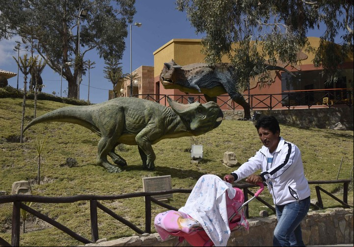 The Cal Orcko Cretaceous Park in Sucre, Bolivia on August 7, 2016. / AFP PHOTO / AIZAR RALDES NUNEZ bolivia bolivia parque cretacico Cal Orcko paleontologia fosiles dinosaurios