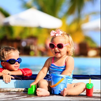 Afuera hace calor y adentro se aburren: qué hacer con los chicos en vacaciones