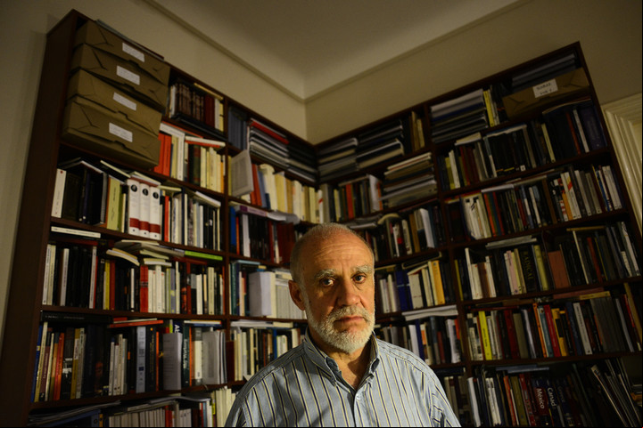 José E. Burucúa es autor de La imagen y la risa y Excesos lectores, ascetismos iconográficos, entre otros libros.