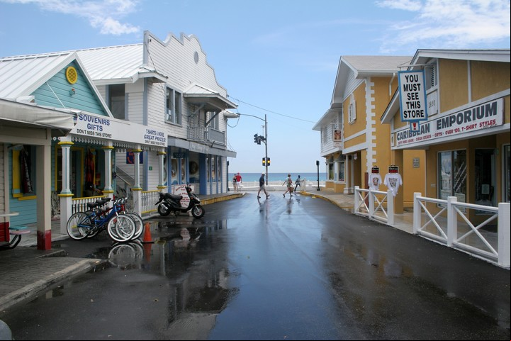 Las casitas del centro de la capital de Islas Caimán (Departamento de Turismo de Islas Caimán).