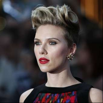 Además de Scarlett Johansson, otros famosos que no creen en la monogamia