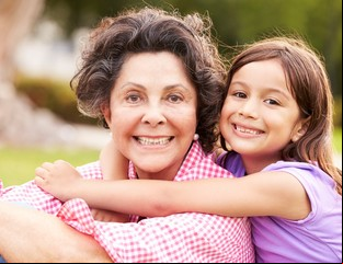 En Turquía, las abuelas que cuiden de sus nietos recibirán un sueldo