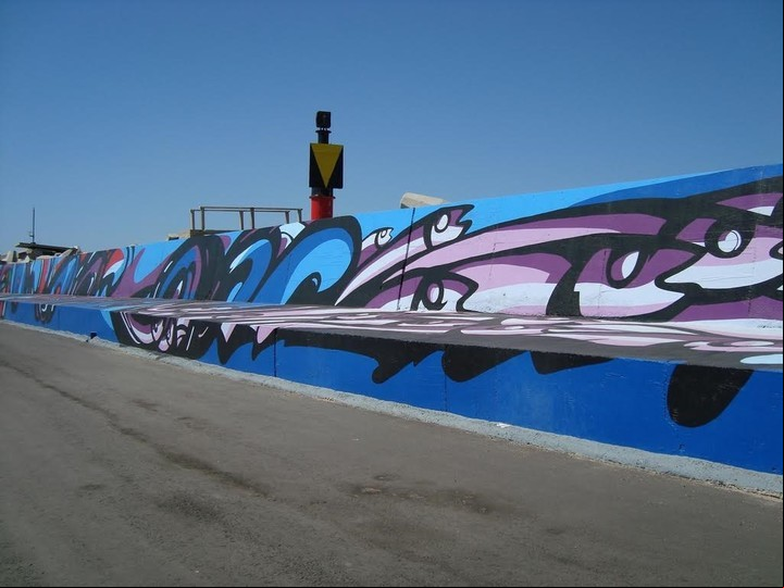 Mural pintado en la Escollera Sur del puerto de Necochea.