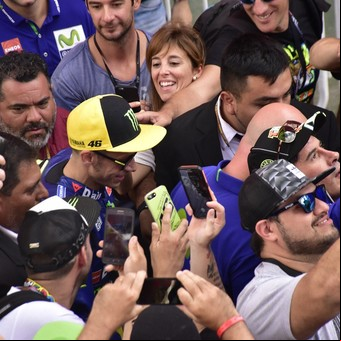 Verlo de cerca a Rossi y después... disfrutar una carrera de motos