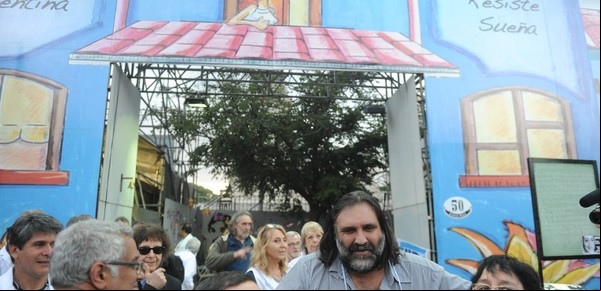 En medio de acusaciones cruzadas, Baradel pone en juego su liderazgo en Suteba