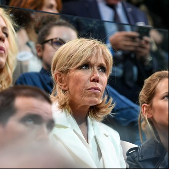 La hija de Brigitte Macron cuenta cómo fue vivir con su madre enamorada de un chico de 15 años, futuro presidente de Francia
