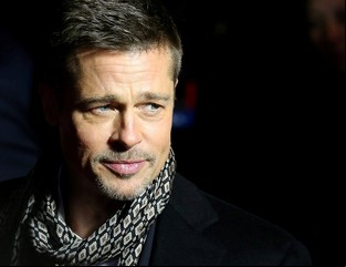Quién es la mujer con la que estaría saliendo Brad Pitt: es actriz y tiene 25 años menos