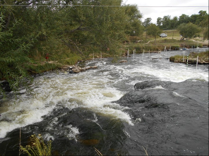 Cascadas en el río Quequén Grande.