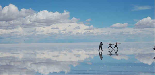 Salar de Uyuni, una increíble aventura entre la tierra y el cielo