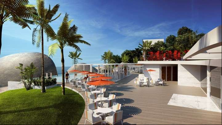 Un trago frente al mar (Club Med).