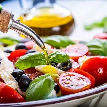 ¿La dieta mediterránea ayuda a adelgazar? Expertos responden 5 dudas y explican por qué es tan buena para la salud
