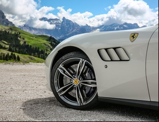 El fenómeno de los 4x4 no se detiene y Ferrari confirma que fabricará el suyo