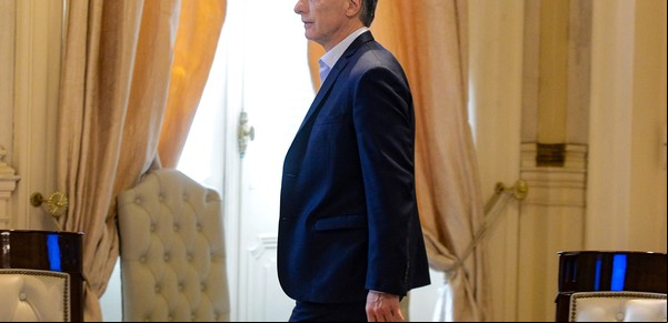 Macri apunta a una suba de salarios del 9 al 11% en 2018