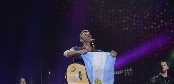 Coldplay volvió, armó una fiesta y tributó a Soda Stereo con una versión de "De música ligera"