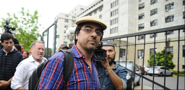 Fernando Esteche cobró casi un millón de pesos de la Universidad de La Plata mientras estuvo preso