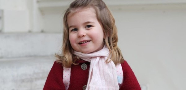 Con sólo dos años, la Princesa Charlotte ya hace historia en la Realeza Británica
