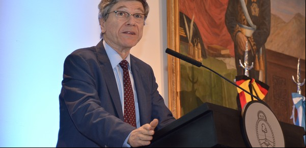 La conclusión de un economista célebre: "Si tuviera estabilidad financiera, Argentina crecería estupendamente"