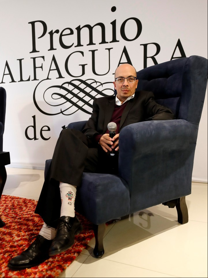 El escritor mexicano Jorge Volpi, ganador del Premio Alfaguara de novela 2018 por la obra "Una novela criminal". EFE/José Méndez