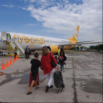 Vuelos baratos: la guerra de tarifas bajas de Flybondi, Aerolíneas Argentinas y LATAM ¿llegó para quedarse?