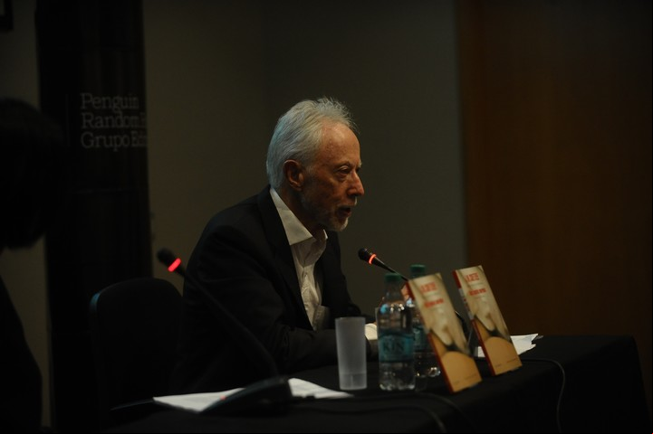 Serio. El nobel sudafricano este martes en la Feria del Libro. /Germán García Adrasti