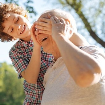 Todo lo que un padre debe aprender de los abuelos