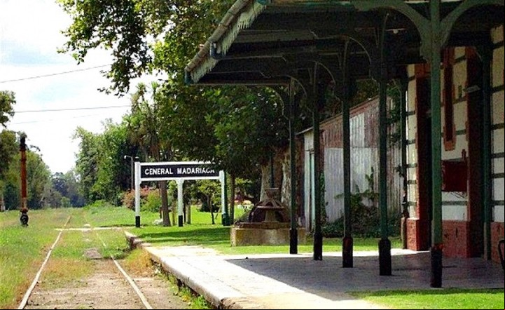 La antigua estación de tren de General Madariaga.