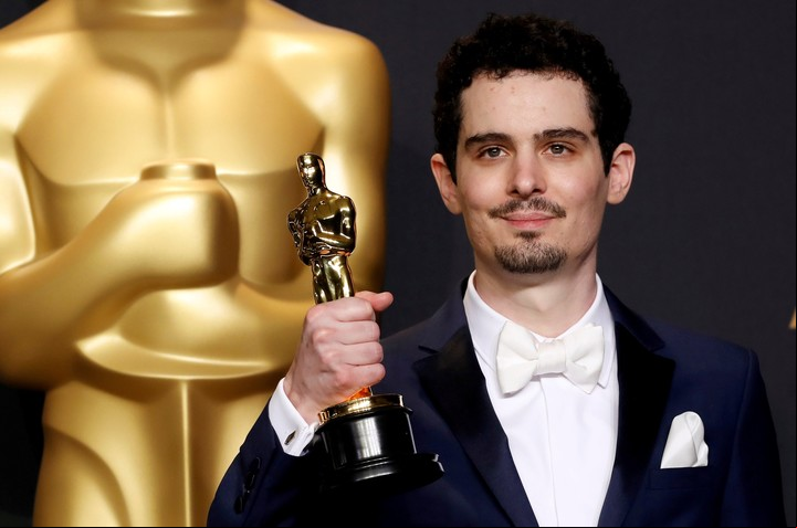Damien Chazelle, con su Oscar al mejor director, la noche de la "confusión" Foto Reuters