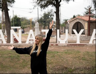 Virginia Elizalde se sumó a Un Sol para los Chicos
