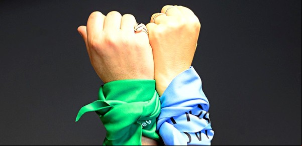 El pañuelo de color como símbolo de la lucha de las mujeres