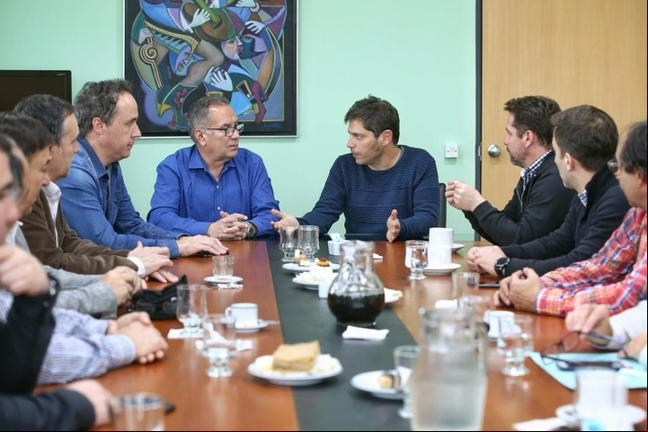 Alberto Descalzo intendente PJ bonaerense con Axel Kicillof
